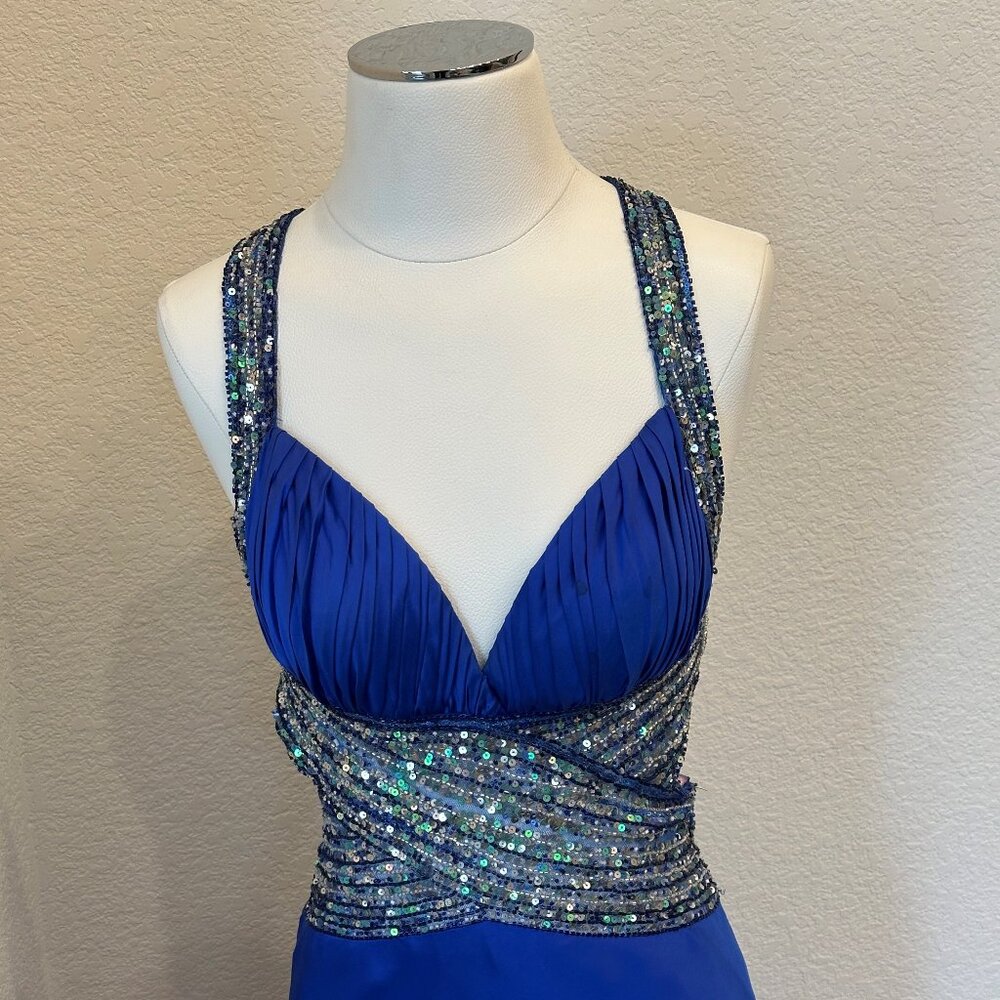 COPY - Long Prom Gown Size 6 - Picture 2 of 6